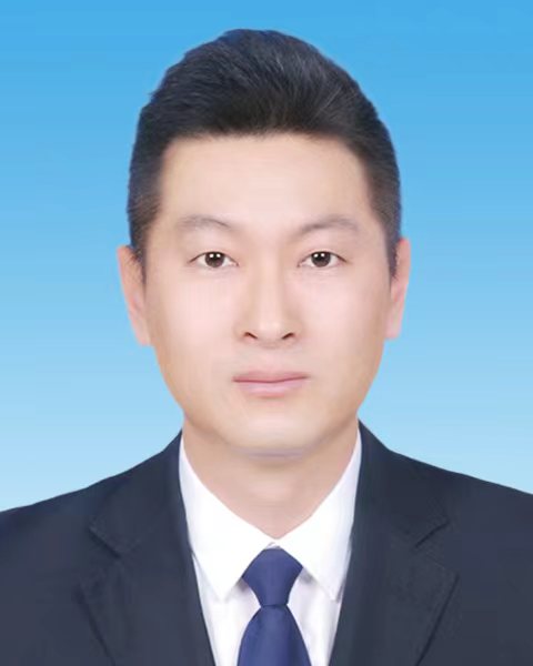 刘枫  市商务局党组成员、副局长